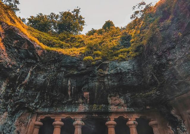 elephanta-caves-tour-by-magical-mumbai-tours