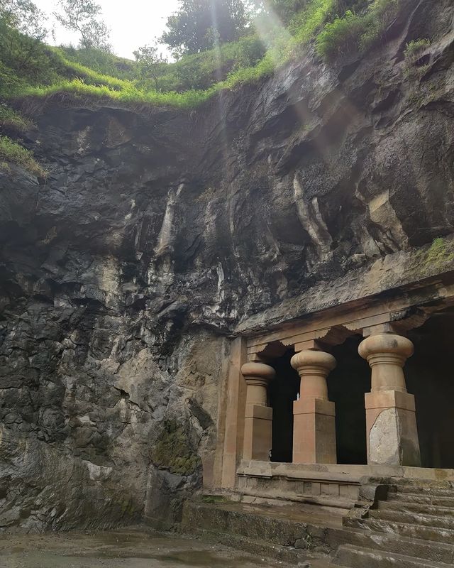 elephanta-caves-tour-by-magical-mumbai-tours