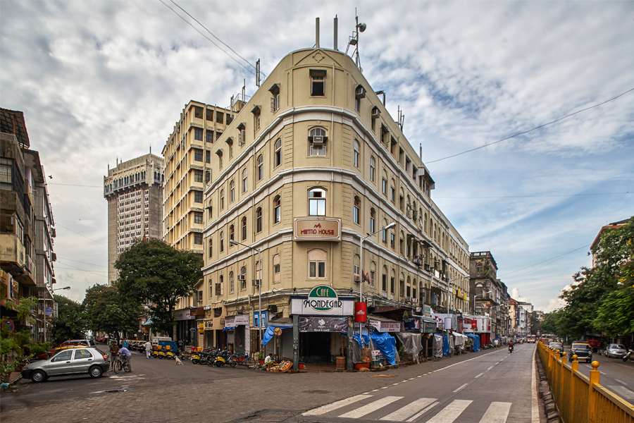 Colaba Causeway